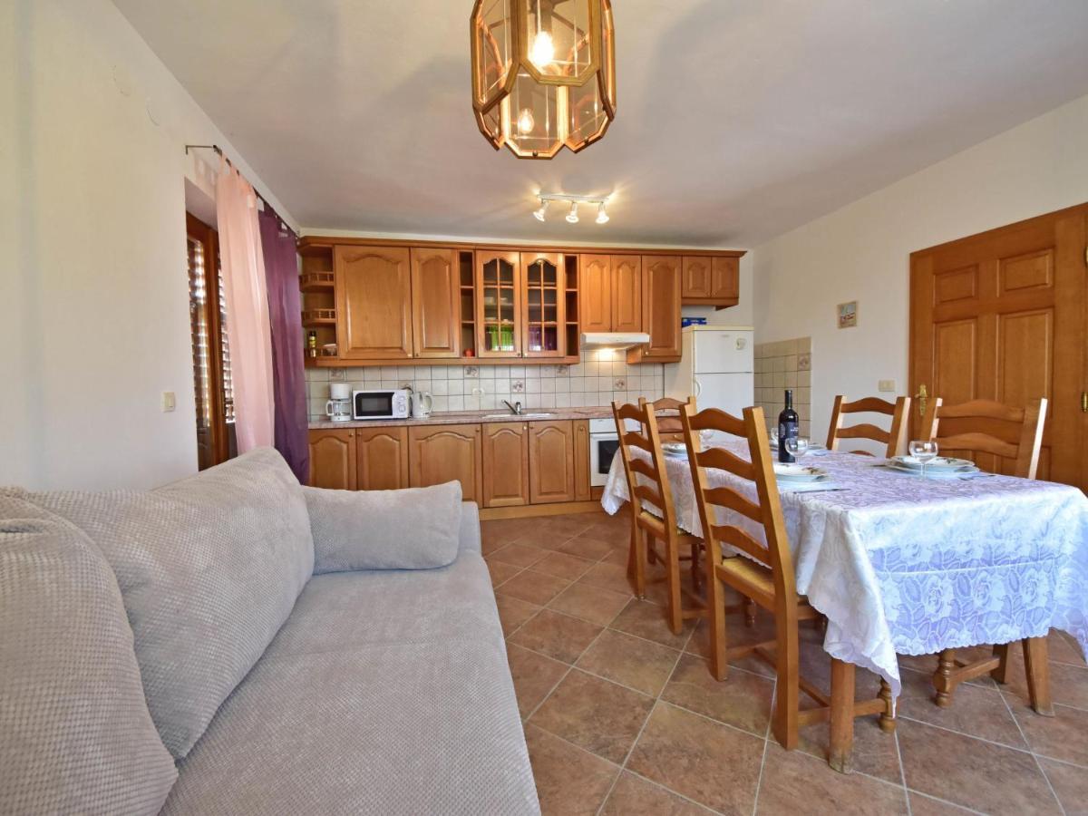 Karolina By Interhome Apartment Opric